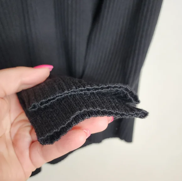 Armani Wool Black RibbedV-Neck Sweater Men's Sz Medium Giorgio Armani Collezioni